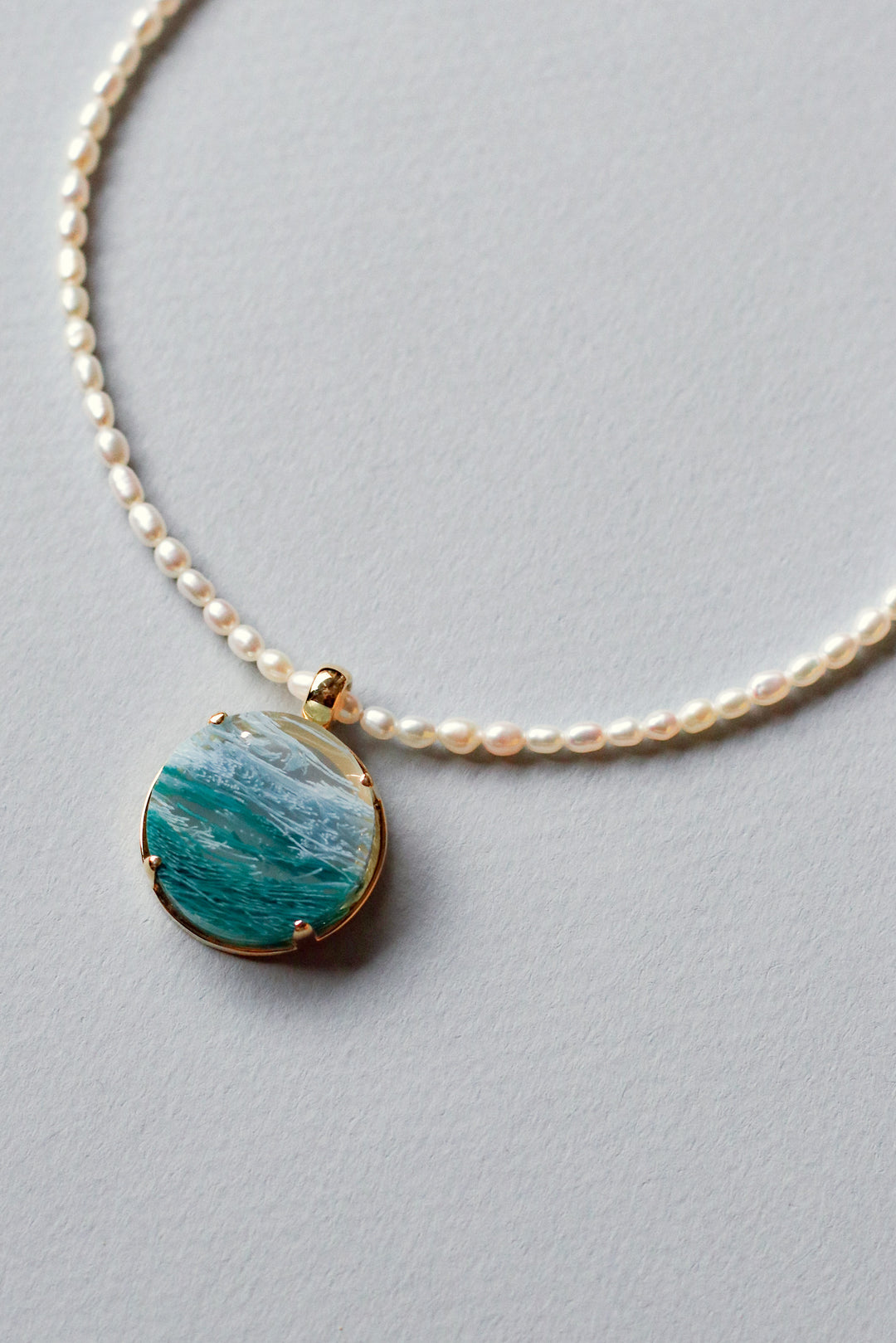 Circle Pendant Pearl Necklace
